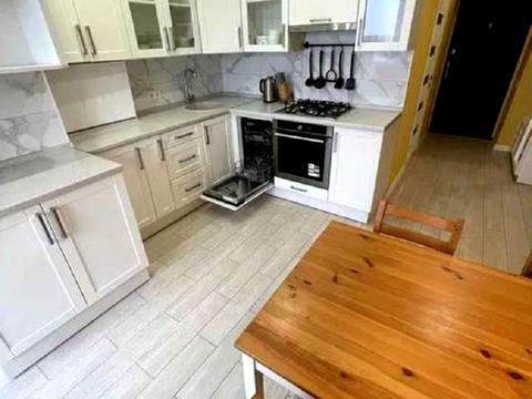 квартира за адресою Академіка Шалімова вул., 65