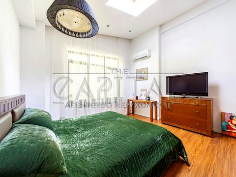 будинок за адресою Патріарха Володимира Романюка вул. (Жовтнева), 1