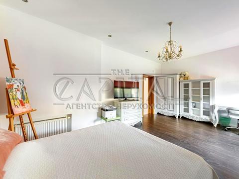 будинок за адресою Патріарха Володимира Романюка вул. (Жовтнева), 1