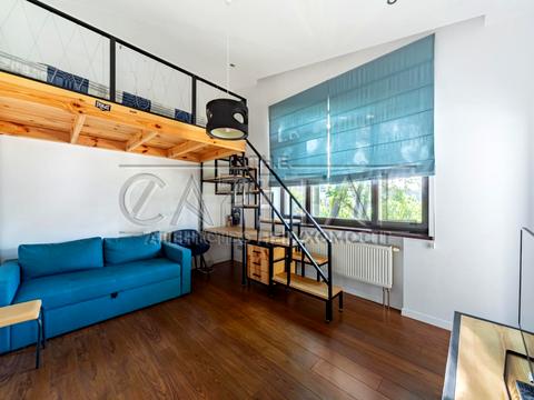 будинок за адресою Патріарха Володимира Романюка вул. (Жовтнева), 1