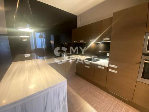 квартира за адресою Володимира Івасюка просп. (Героїв Сталінграду), 4