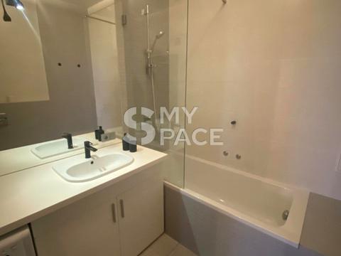 квартира за адресою Володимира Івасюка просп. (Героїв Сталінграду), 4