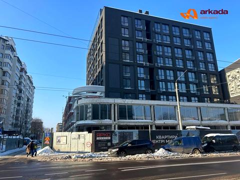 комерційна за адресою Південний бульв., 42