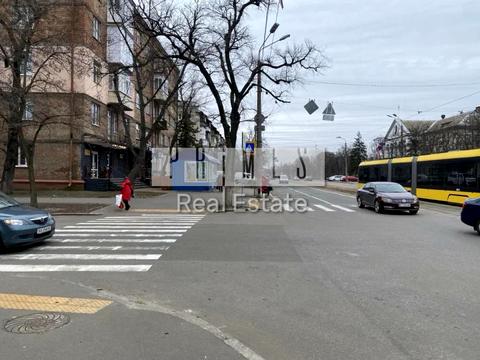 комерційна за адресою Новодарницька вул., 13/18