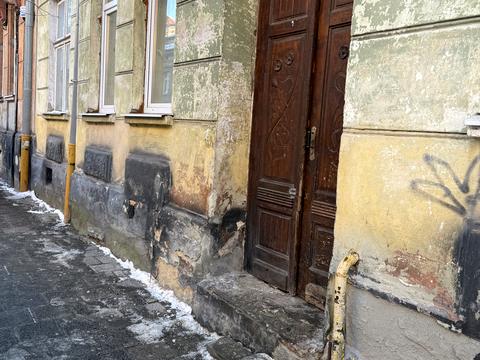 квартира за адресою Шептицьких вул., 21