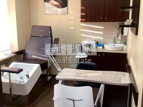 комерційна за адресою Київ, Берестейський просп. (Перемоги), 17