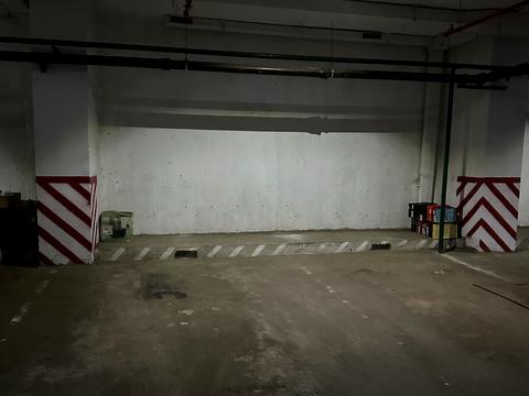 паркомісце за адресою Римарська вул., 25