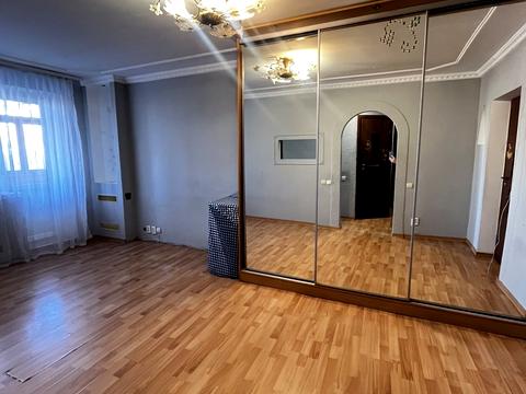 квартира за адресою В'ячеслава Чорновола вул., 17