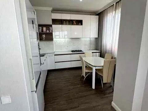 квартира за адресою Олексія Вадатурського вул. (Маршала Малиновського), 18б