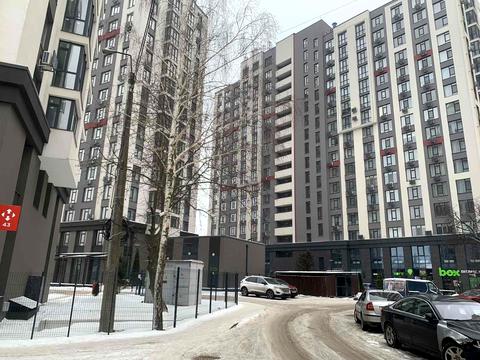 квартира за адресою Любомира Гузара просп. (Космонавта Комарова), 13