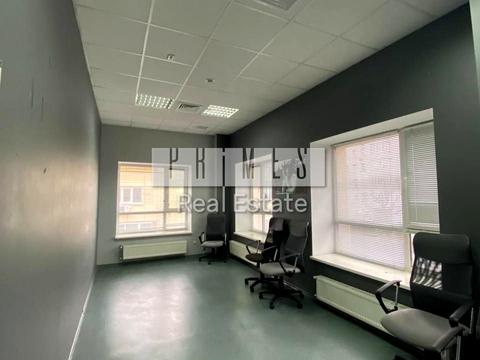 комерційна за адресою Михайла Брайчевського вул. (Металістів), 22