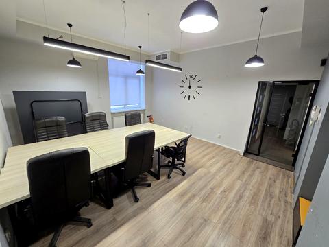 комерційна за адресою Львів, Героїв УПА вул., 73