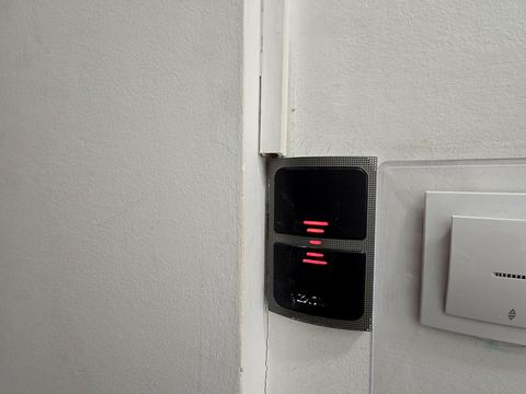 комерційна за адресою Львів, Героїв УПА вул., 73