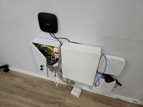 комерційна за адресою Львів, Героїв УПА вул., 73