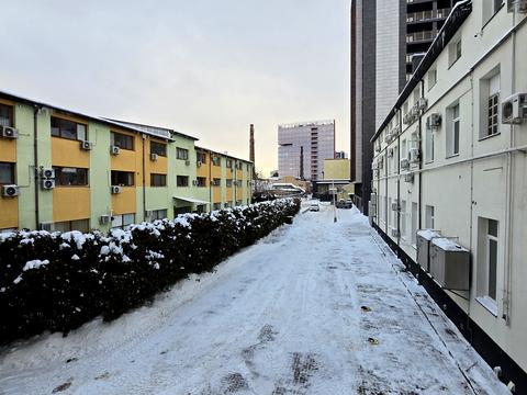 комерційна за адресою Львів, Героїв УПА вул., 73