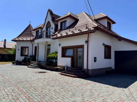 будинок за адресою Андрея Шептицького вул.