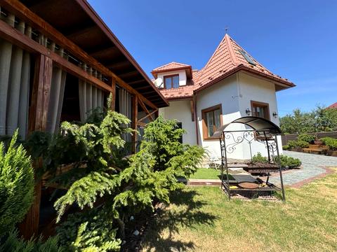 будинок за адресою Андрея Шептицького вул.