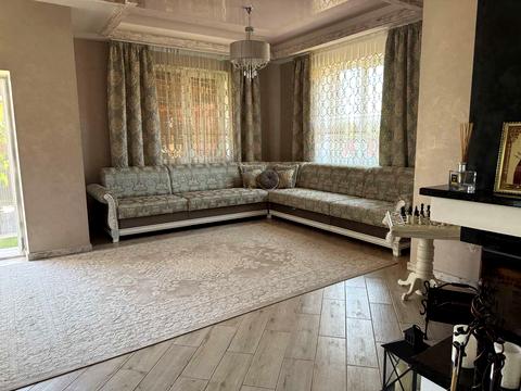 будинок за адресою Андрея Шептицького вул.