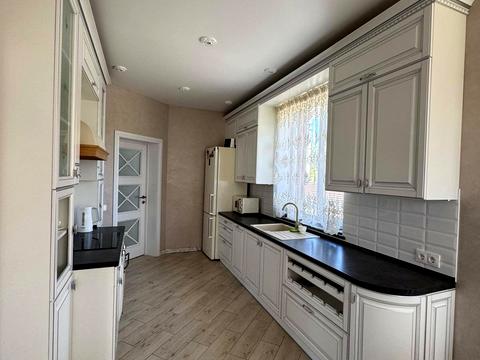 будинок за адресою Андрея Шептицького вул.