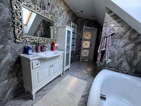 будинок за адресою Андрея Шептицького вул.