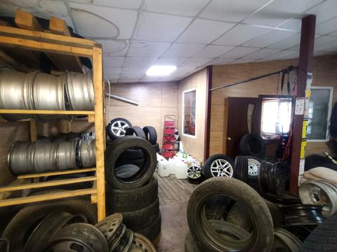 комерційна за адресою Героїв Маріуполя вул., 1