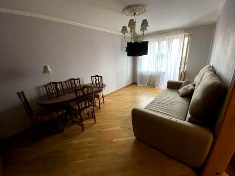 квартира за адресою Тарасівська вул., 20