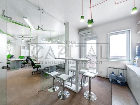 коммерческая по адресу Елизаветы Чавдар ул., 1