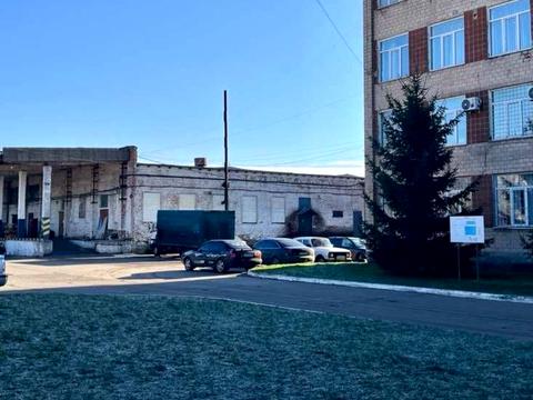 комерційна за адресою Квітнева вул., 17