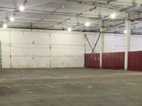 комерційна за адресою Квітнева вул., 17