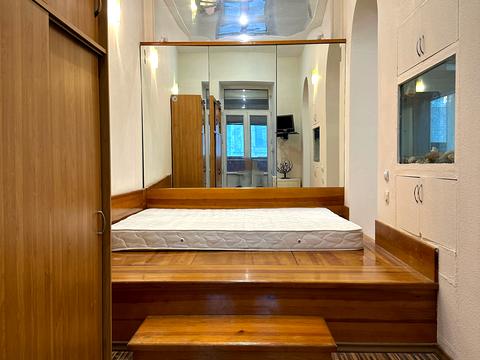 квартира за адресою Київ, Десятинна вул., 13