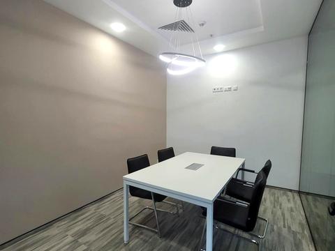 комерційна за адресою Болсуновська вул. (Сергія Струтинського), 13-15