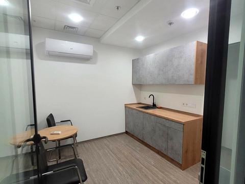 комерційна за адресою Болсуновська вул. (Сергія Струтинського), 13-15