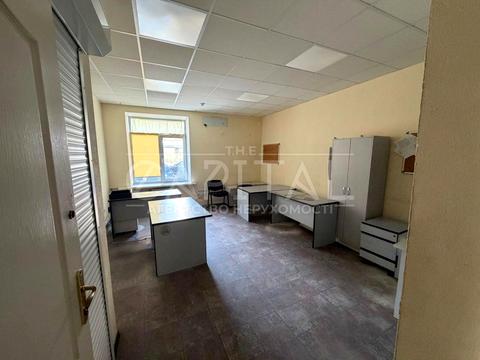 комерційна за адресою Володимира Сікевича вул., 1