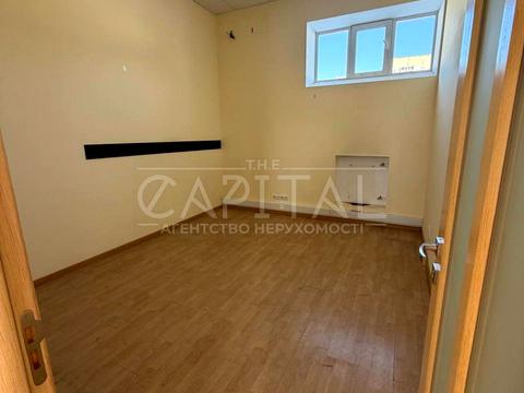 комерційна за адресою Володимира Сікевича вул., 1