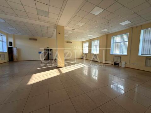 комерційна за адресою Володимира Сікевича вул., 1