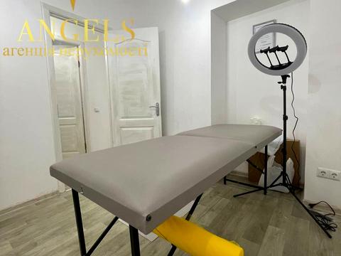 комерційна за адресою В'ячеслава Чорновола вул., 5/3