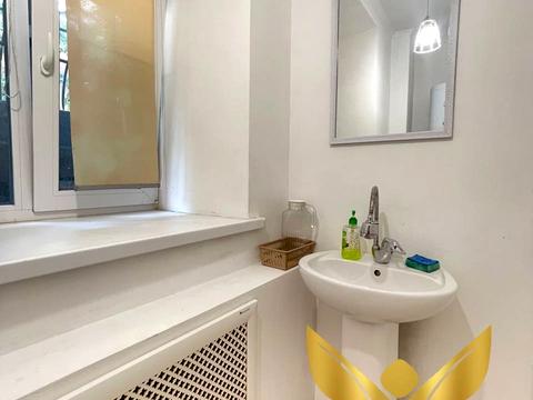 комерційна за адресою В'ячеслава Чорновола вул., 5/3