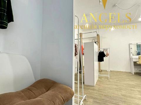 комерційна за адресою В'ячеслава Чорновола вул., 5/3