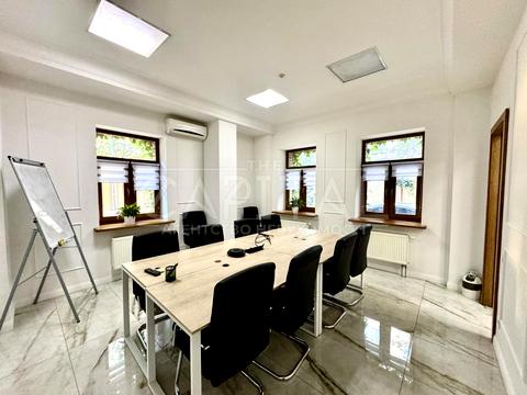 коммерческая по адресу Жилянская ул., 83/53