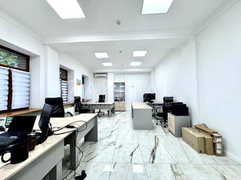 коммерческая по адресу Жилянская ул., 83/53