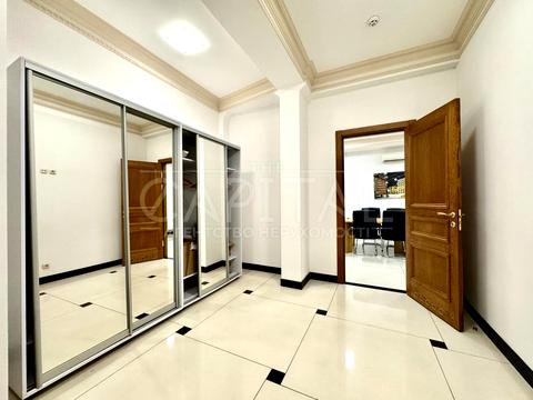 коммерческая по адресу Жилянская ул., 83/53