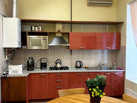 комерційна за адресою Успенська вул. (Чичерина), 26