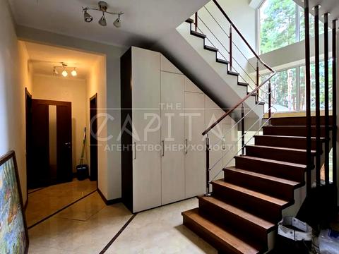 будинок за адресою Набережна вул., 20