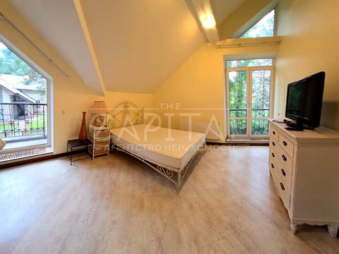 будинок за адресою Набережна вул., 20