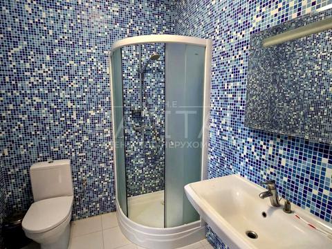 будинок за адресою Набережна вул., 20