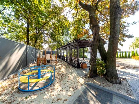 будинок за адресою весняна