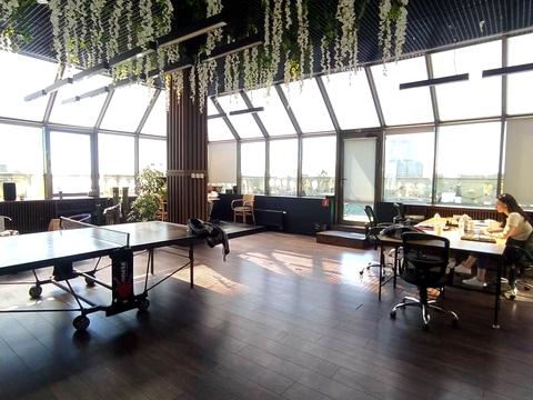 коммерческая по адресу Богдана Хмельницкого ул., 19-21