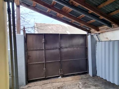 будинок за адресою Вереснева пл.