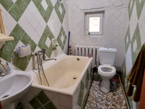 будинок за адресою Вереснева пл.