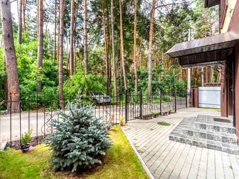 будинок за адресою Абрикосова вул., 100